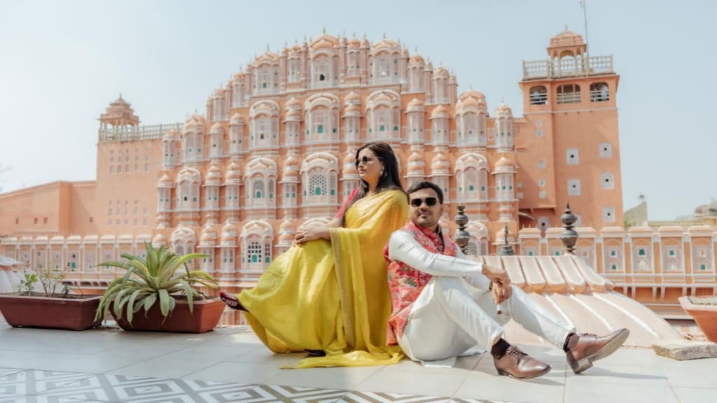 Traditional couple photoshoot in front of Hawa Mahal, one of the iconic Pre Wedding Shoot Locations in Jaipur
